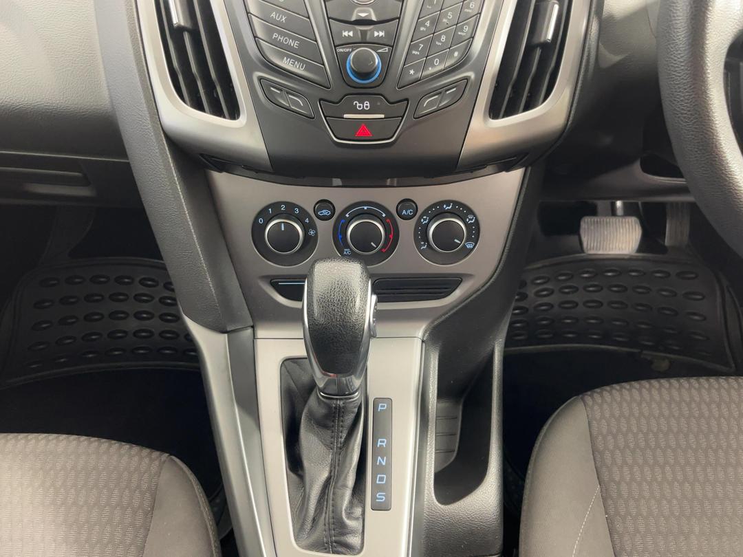 Photo '18' of Ford Focus
