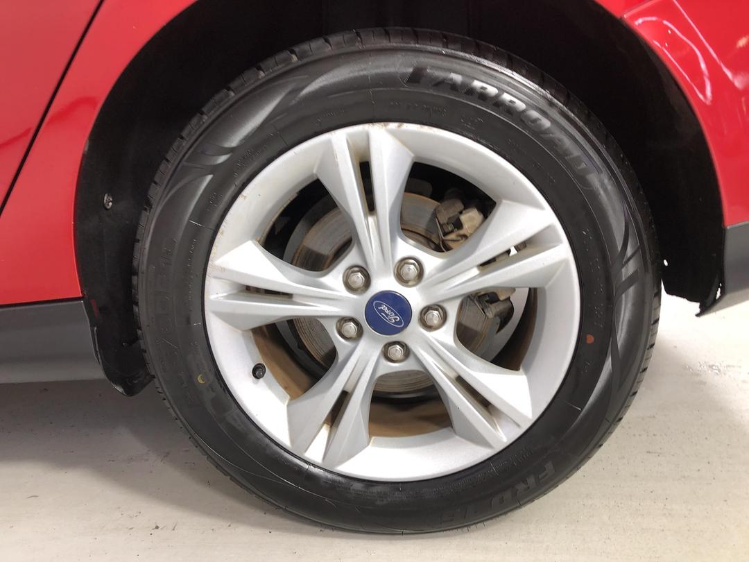 Photo '11' of Ford Focus