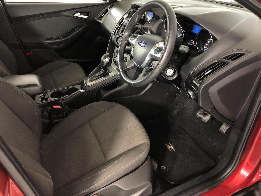 Photo '16' of Ford Focus