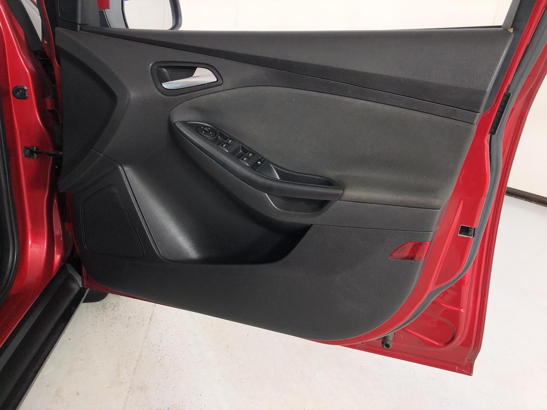 Photo '15' of Ford Focus