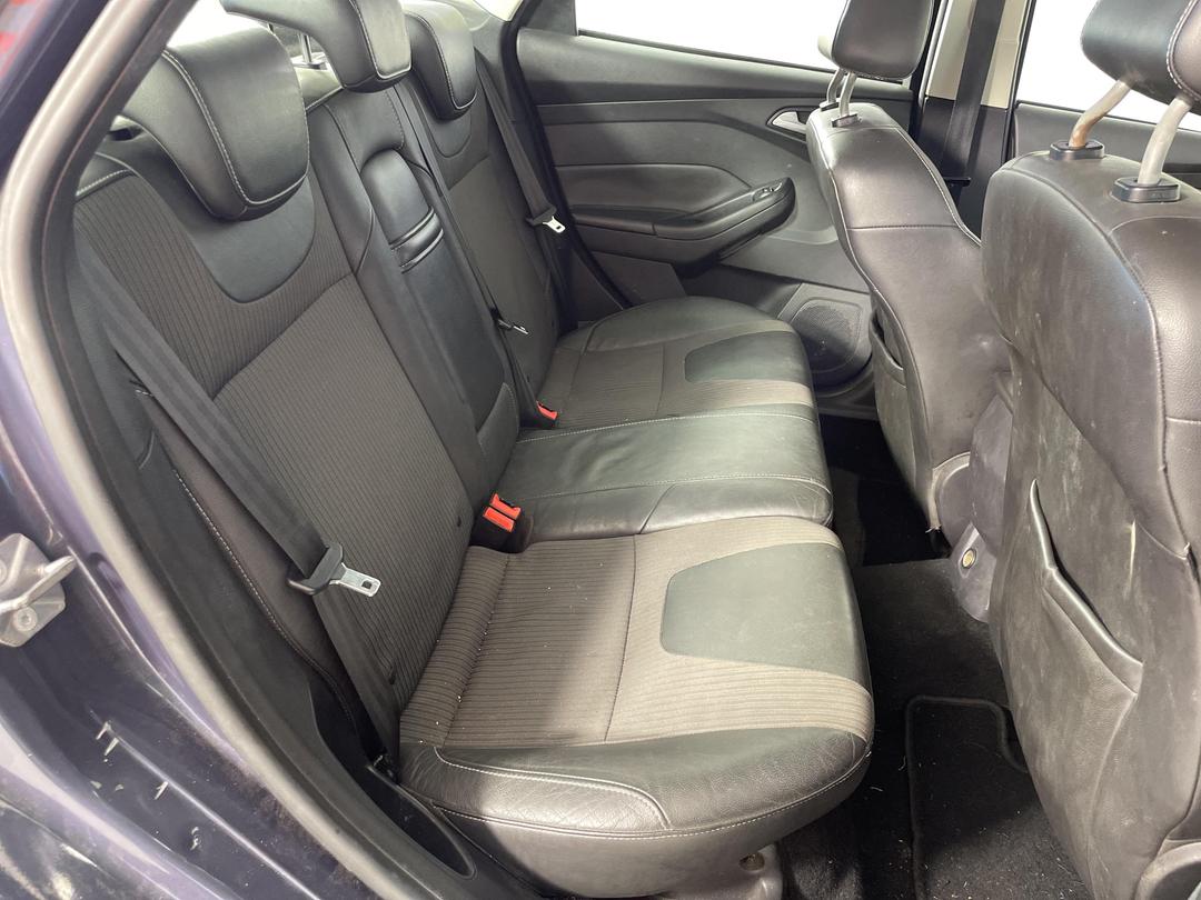 Photo '20' of Ford Focus