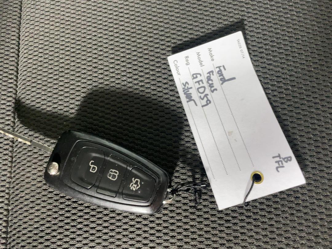 Photo '22' of Ford Focus