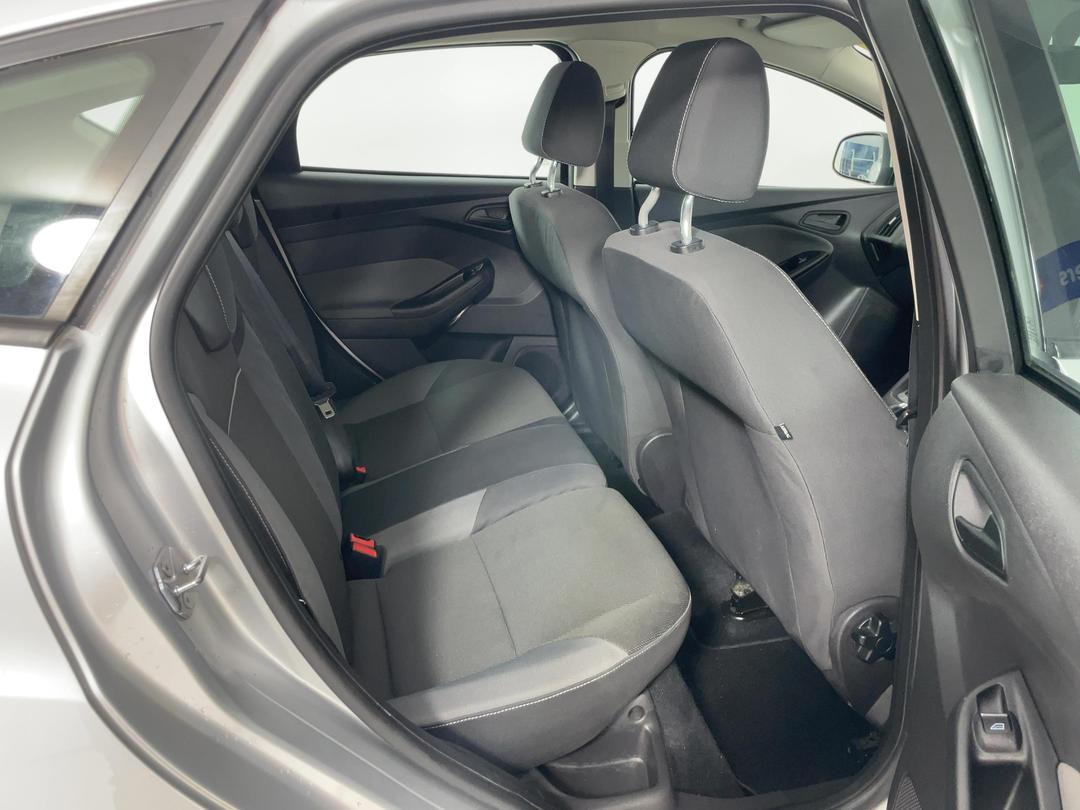 Photo '20' of Ford Focus