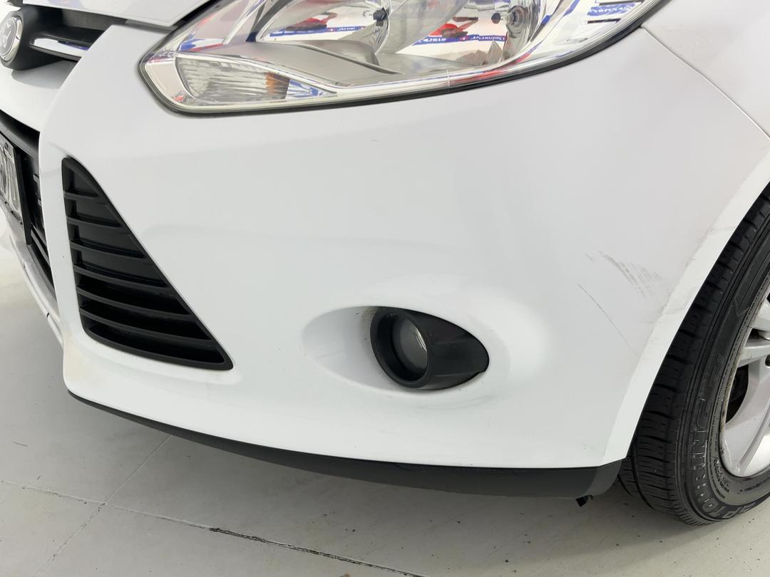 Photo '32' of Ford Focus