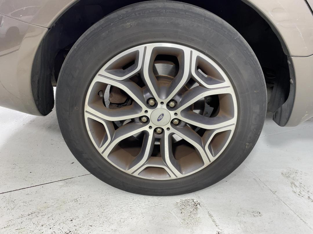 Photo '12' of Ford Territory