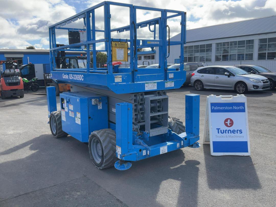 Photo '1' of Genie GS-3369DC Scissor Lift