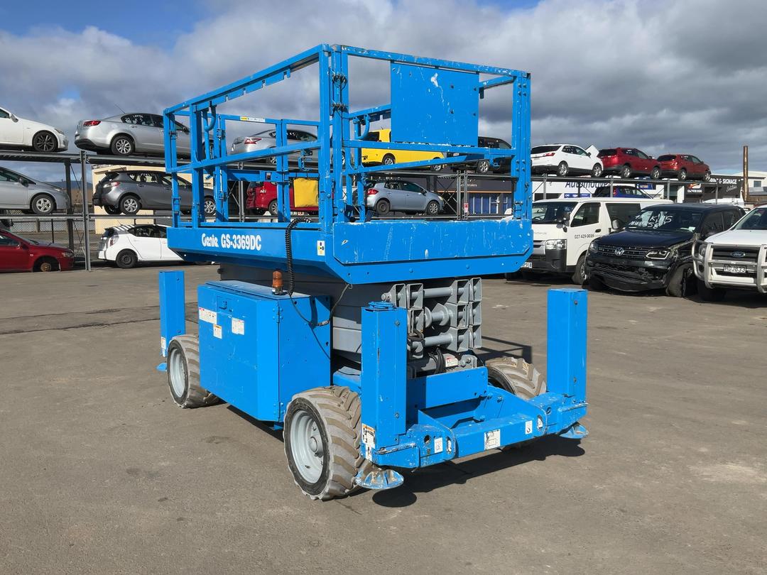Photo '7' of Genie GS-3369DC Scissor Lift