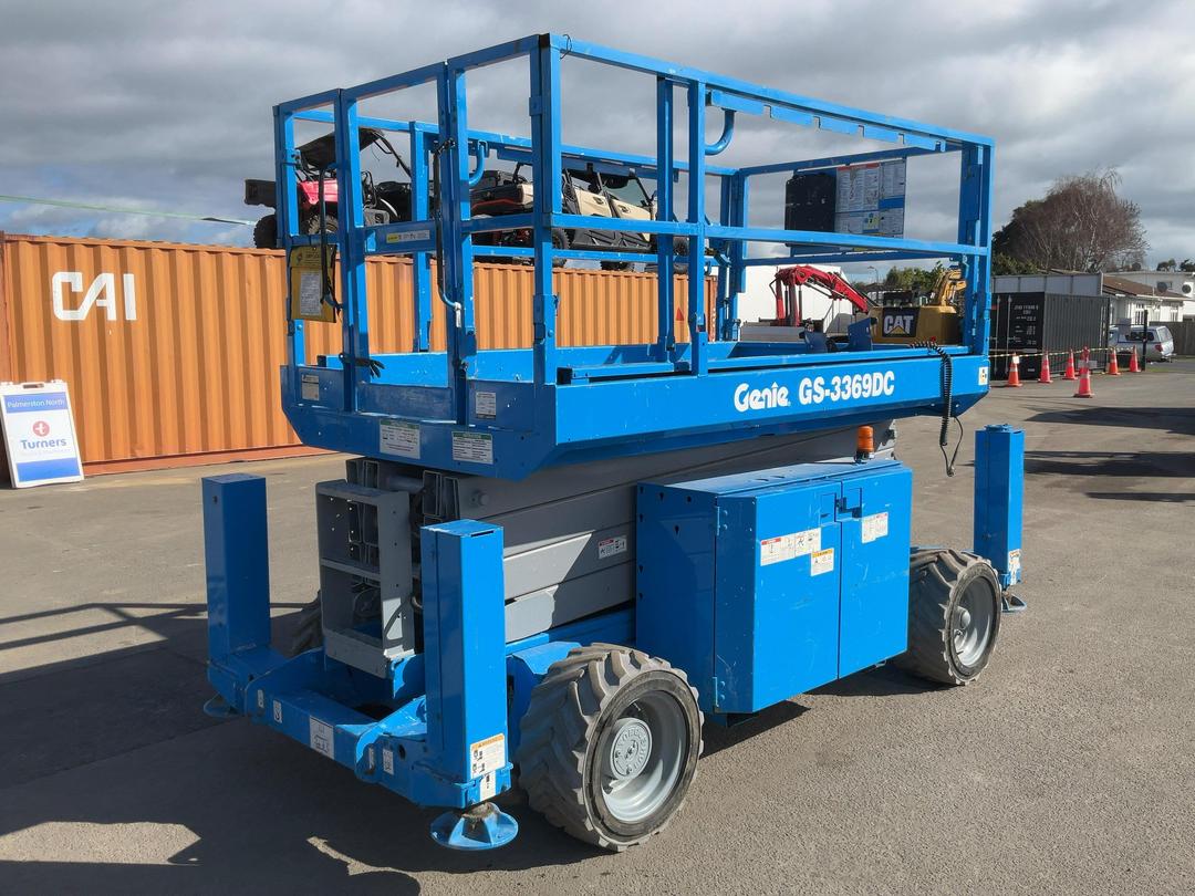 Photo '4' of Genie GS-3369DC Scissor Lift