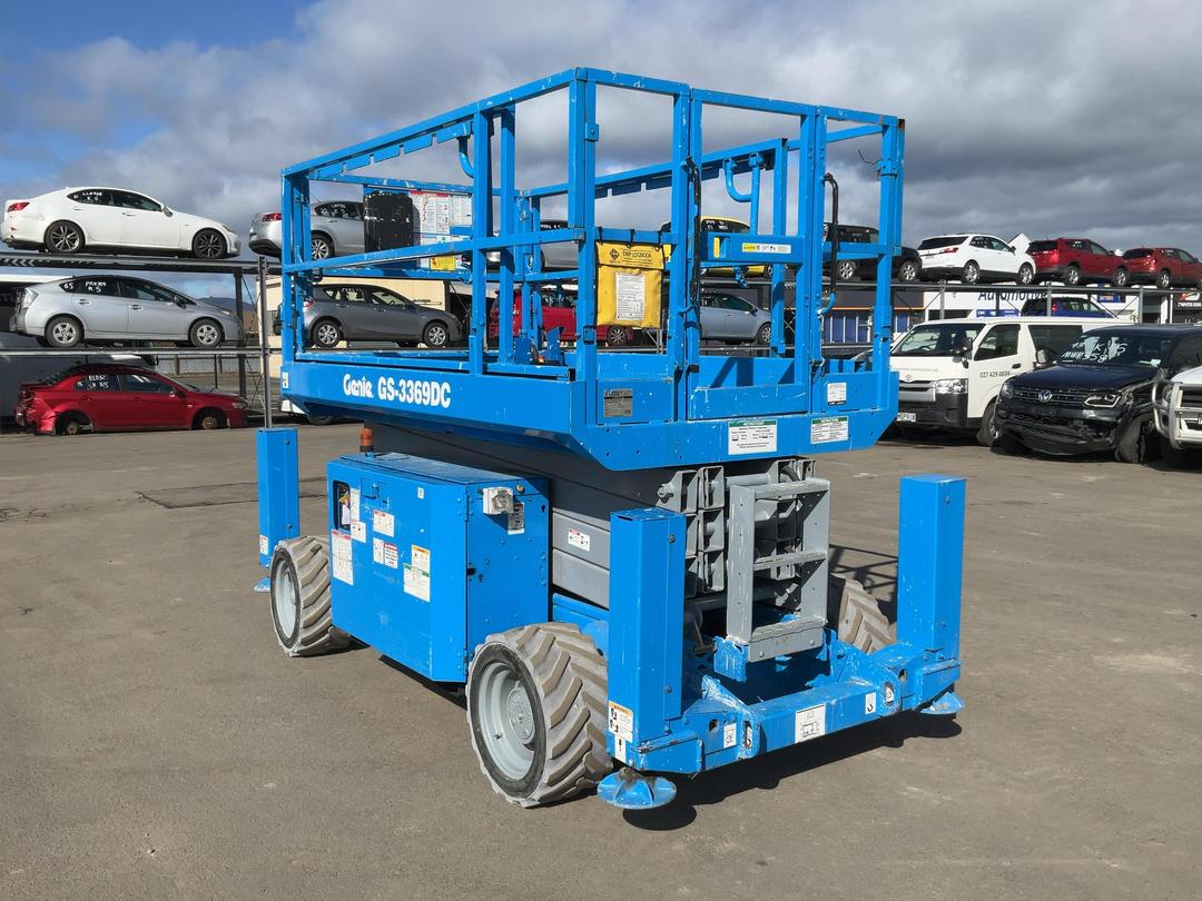 Photo '9' of Genie GS-3369DC Scissor Lift