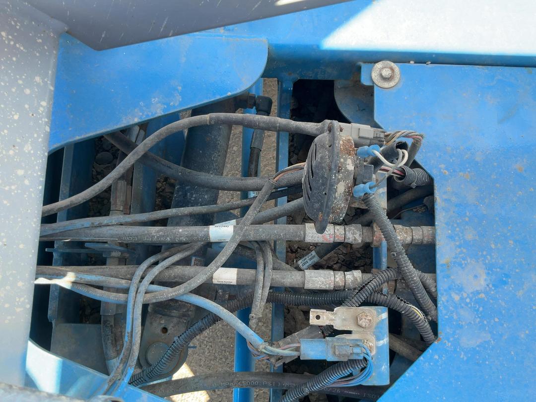 Photo '18' of Genie GS-3369DC Scissor Lift