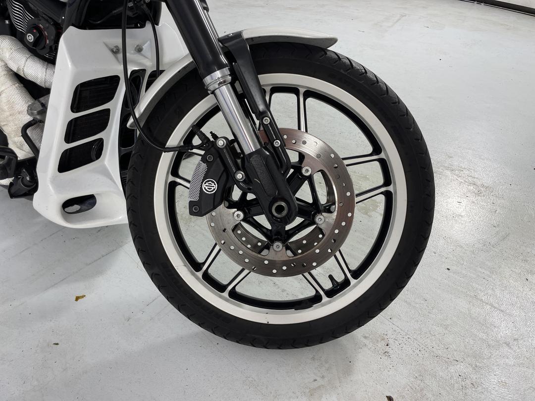 Photo '2' of Harley Davidson Vrscdx Night ROD Special