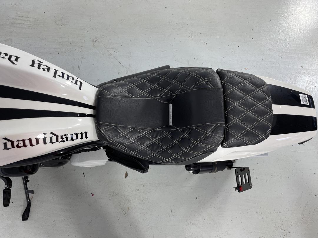 Photo '15' of Harley Davidson Vrscdx Night ROD Special