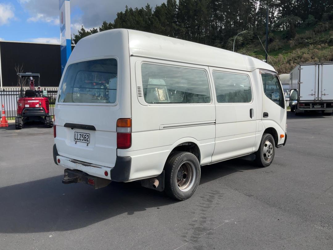 Photo '4' of Hino Dutro VAN Van