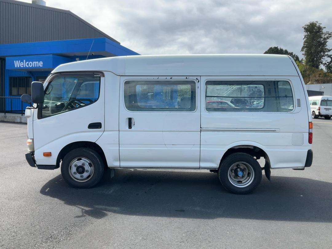 Photo '7' of Hino Dutro VAN Van