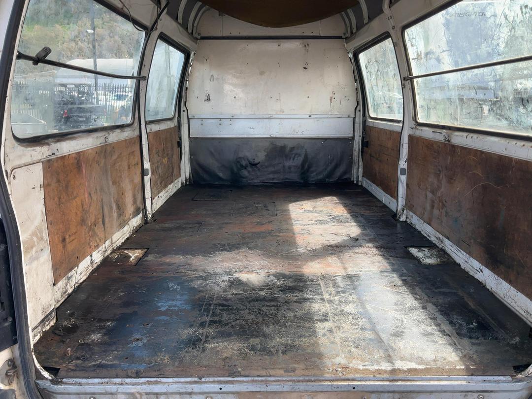Photo '18' of Hino Dutro VAN Van