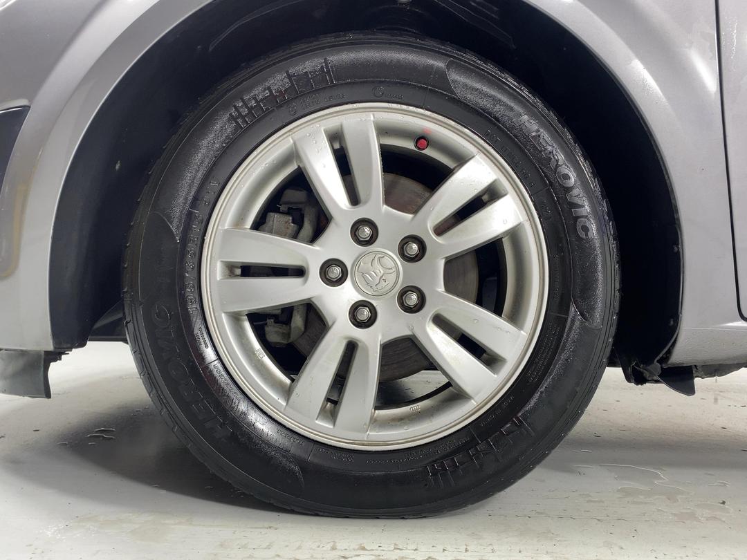 Photo '10' of Holden Barina