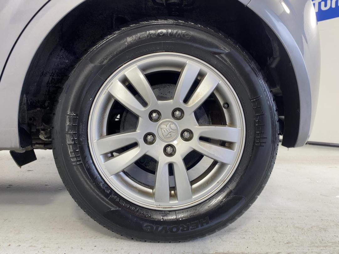 Photo '11' of Holden Barina