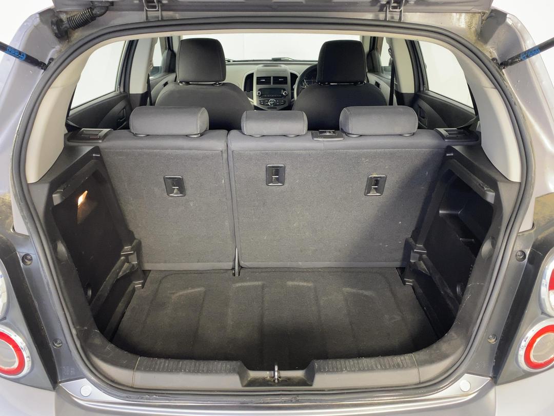 Photo '14' of Holden Barina