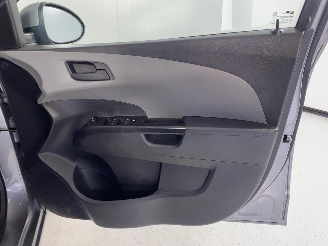 Photo '15' of Holden Barina