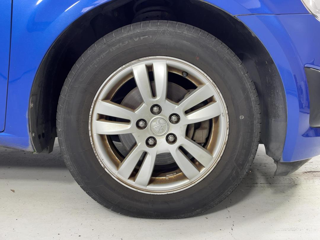 Photo '9' of Holden Barina