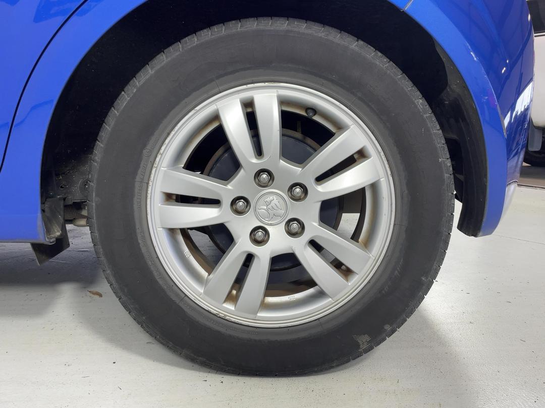 Photo '11' of Holden Barina