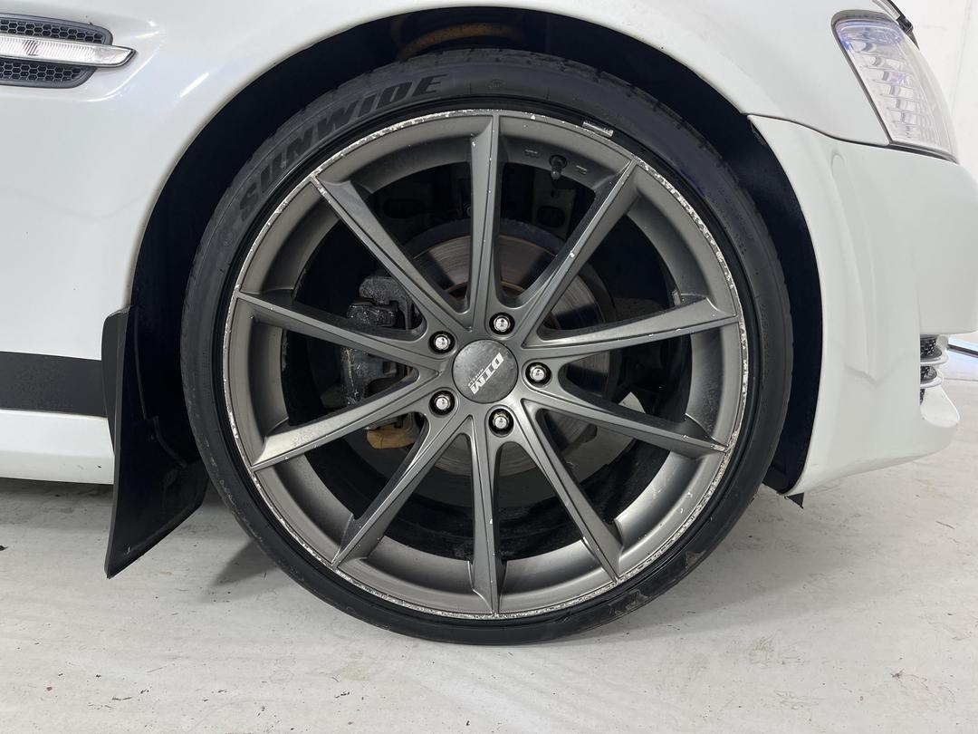 Photo '9' of Holden Commodore