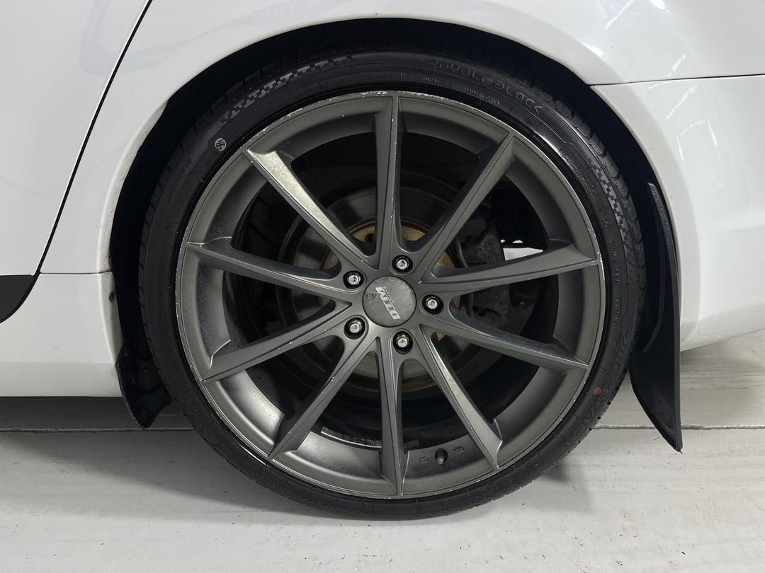 Photo '11' of Holden Commodore