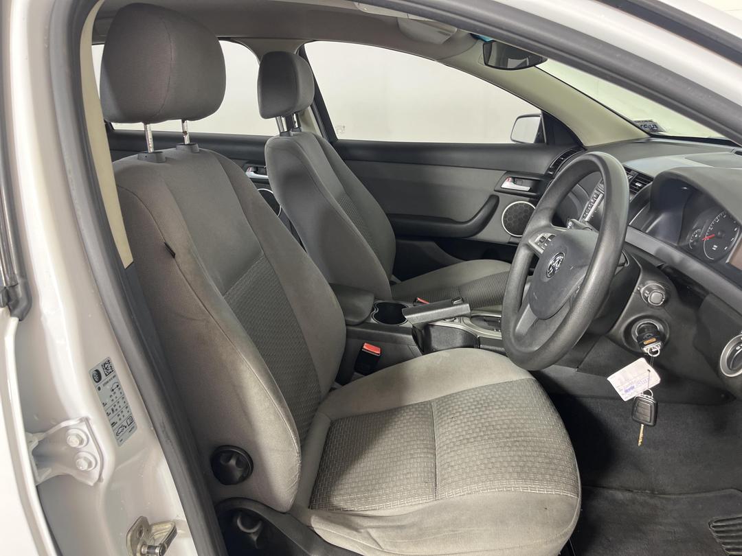 Photo '16' of Holden Commodore