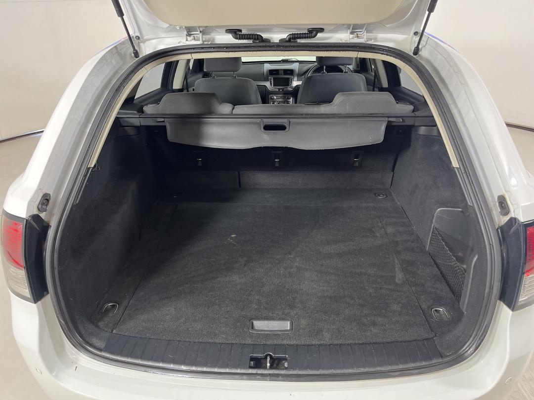 Photo '14' of Holden Commodore