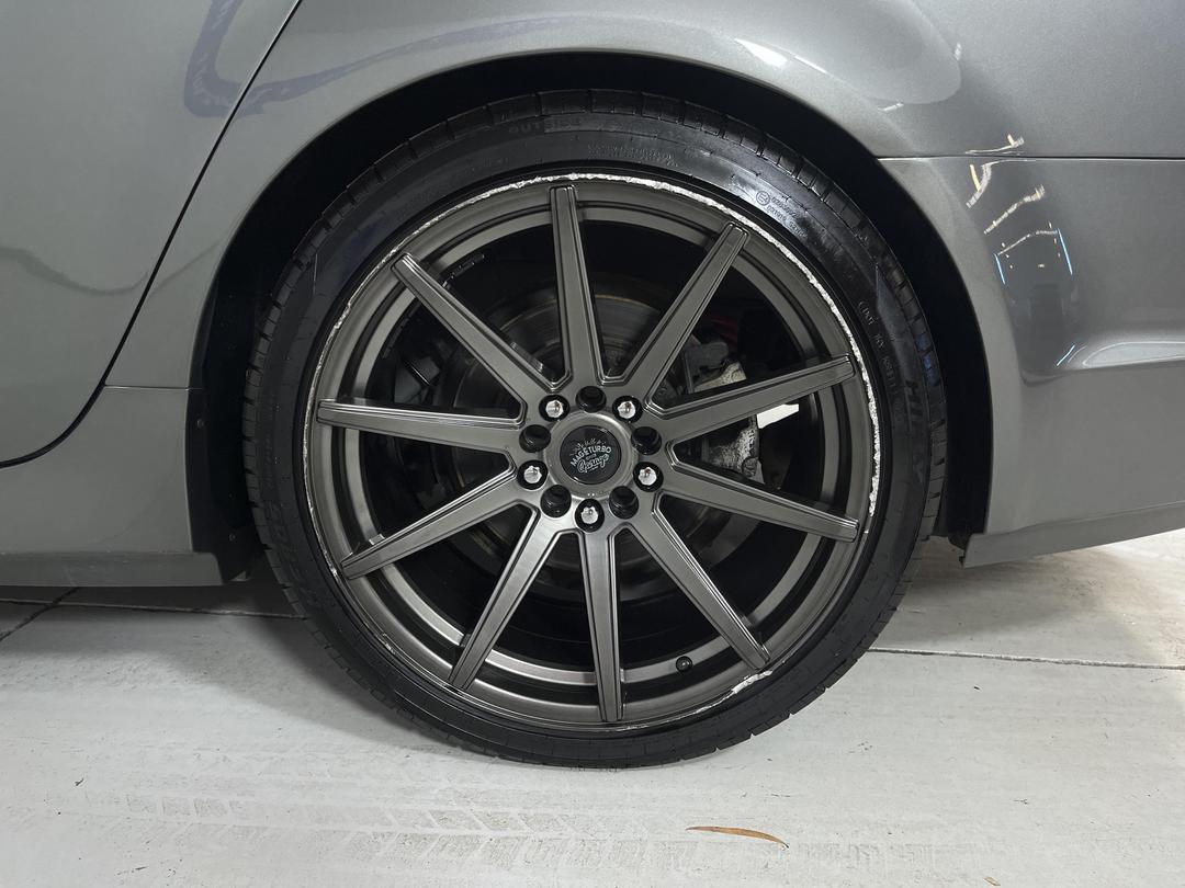 Photo '11' of Holden Commodore