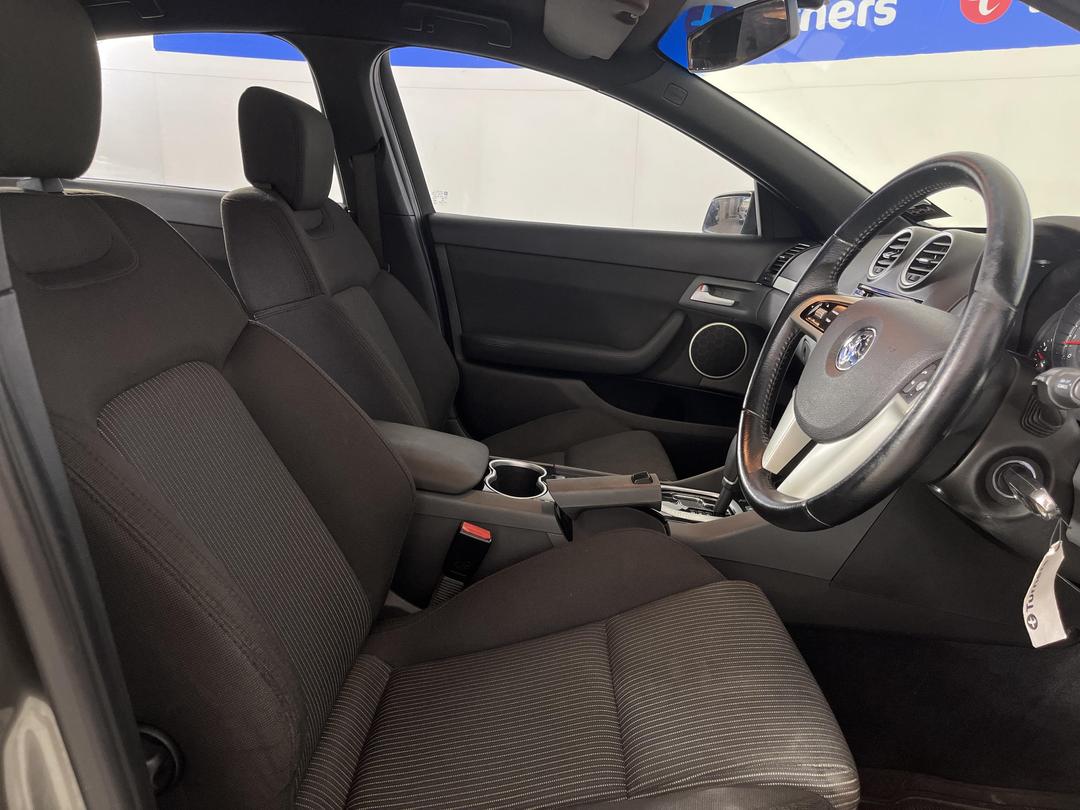 Photo '16' of Holden Commodore