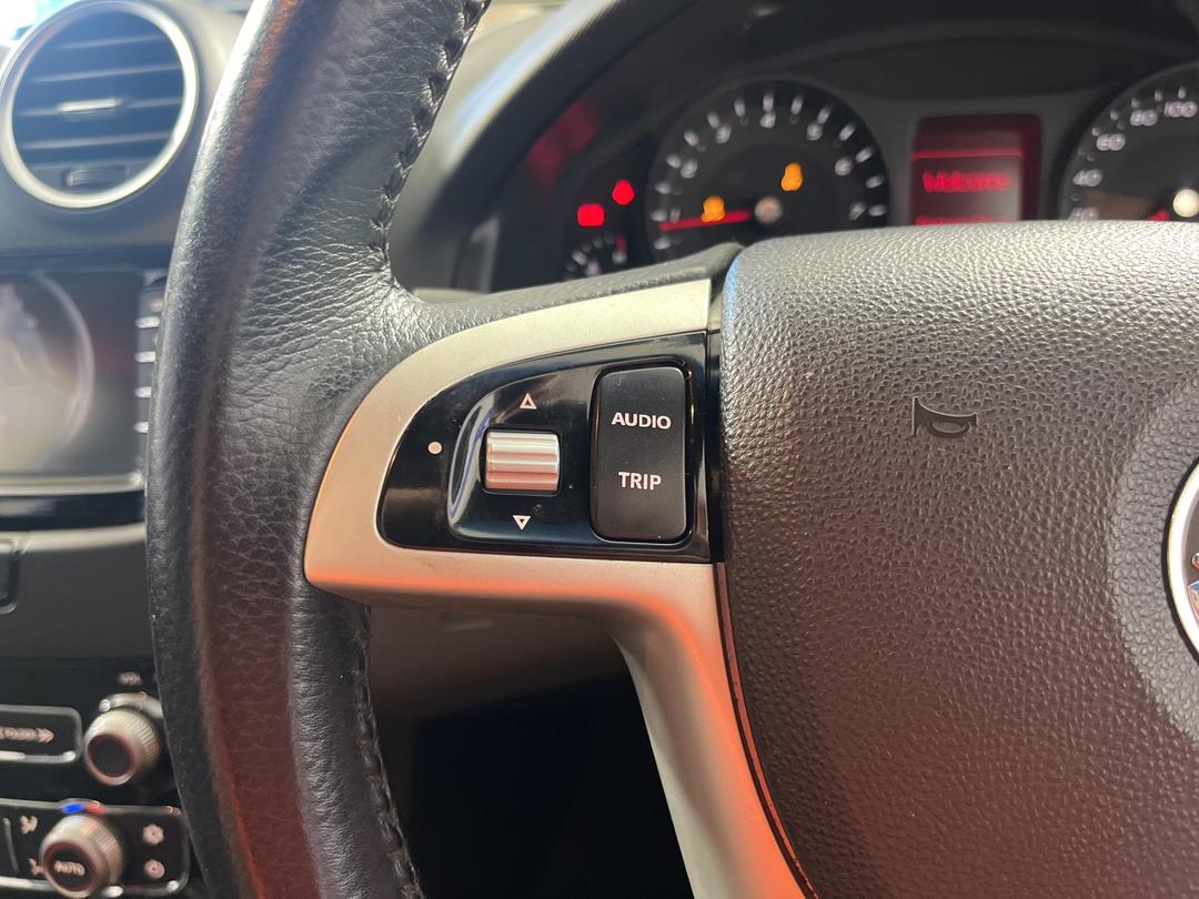 Photo '24' of Holden Commodore