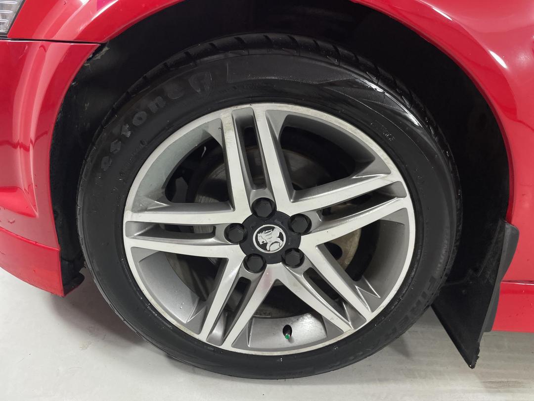 Photo '10' of Holden Commodore