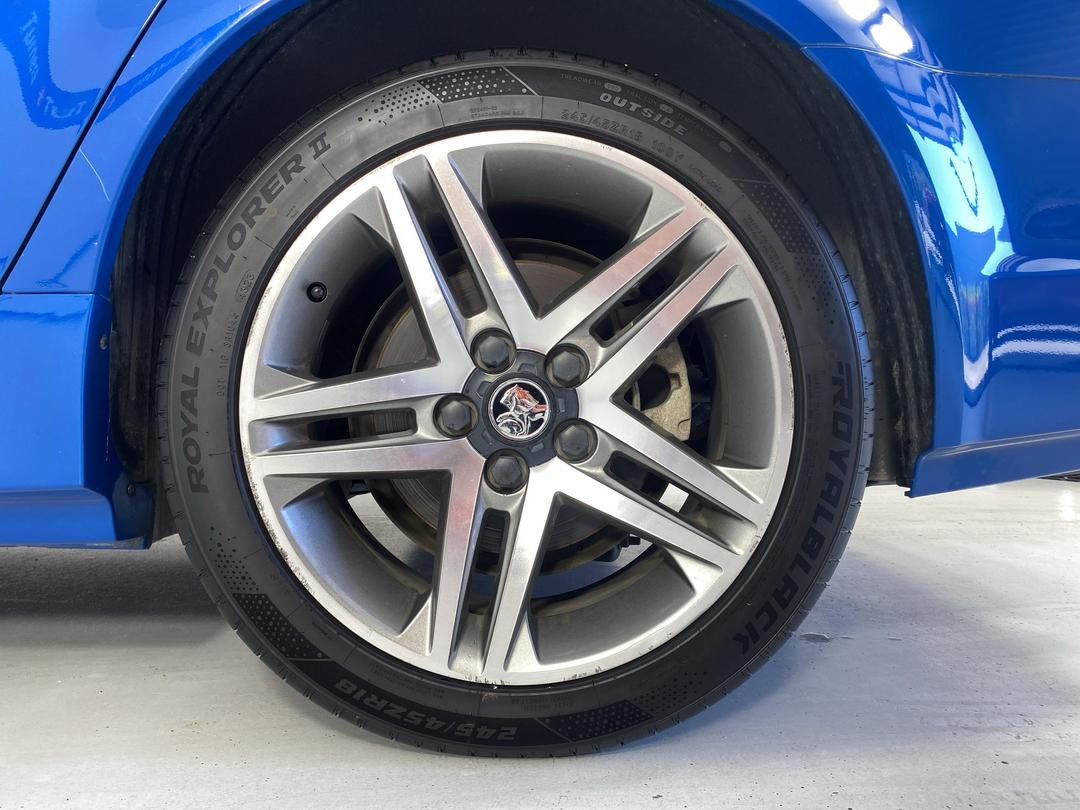 Photo '11' of Holden Commodore