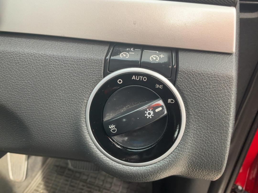 Photo '26' of Holden Commodore