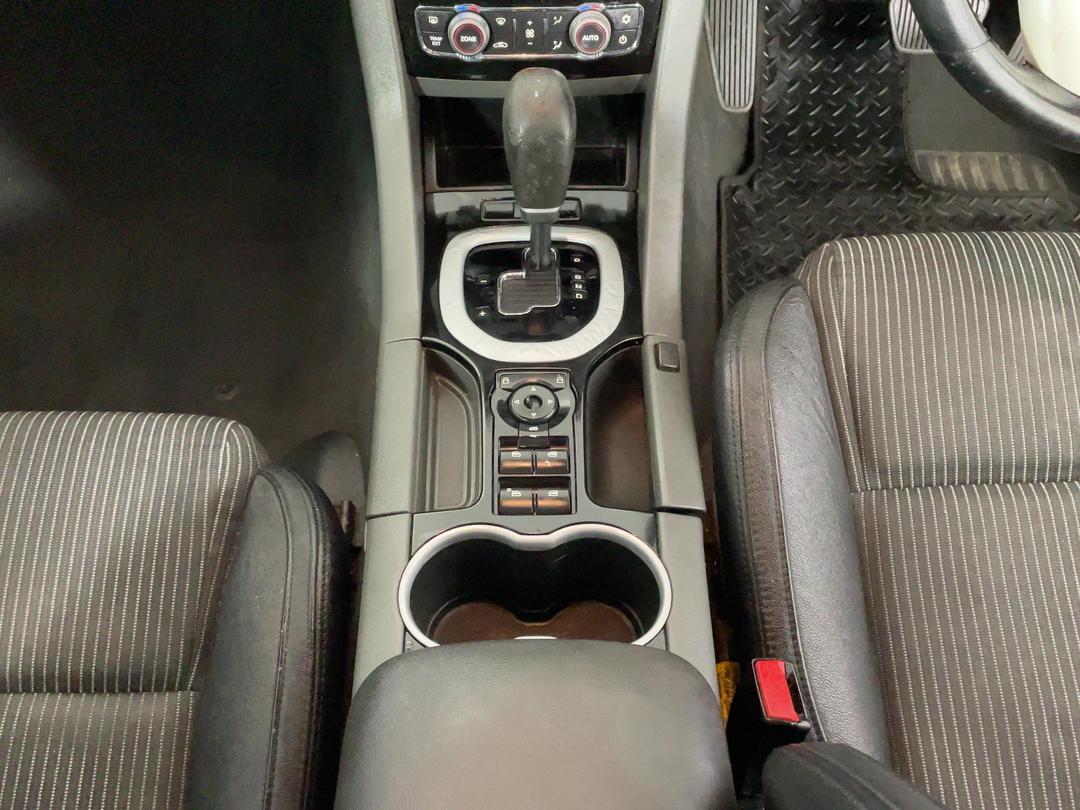 Photo '18' of Holden Commodore