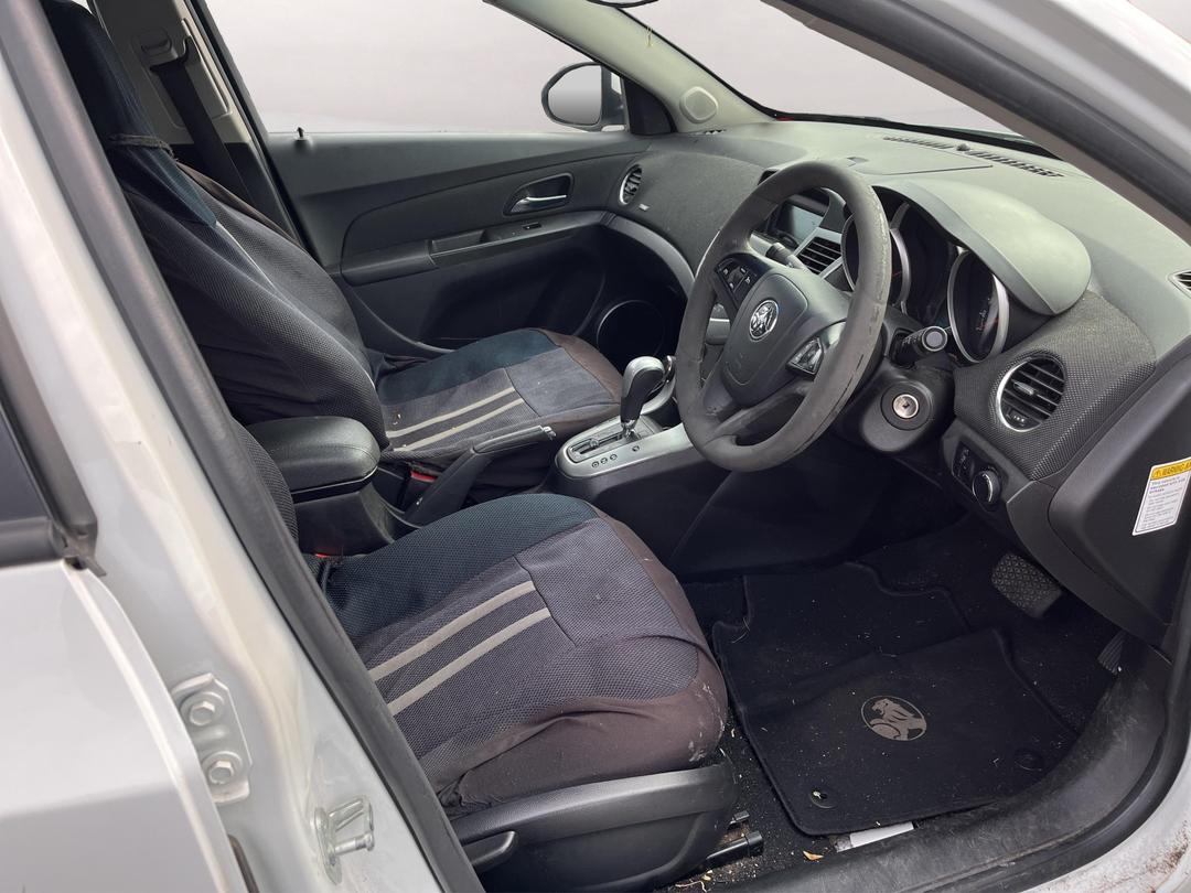 Photo '14' of Holden Cruze CD