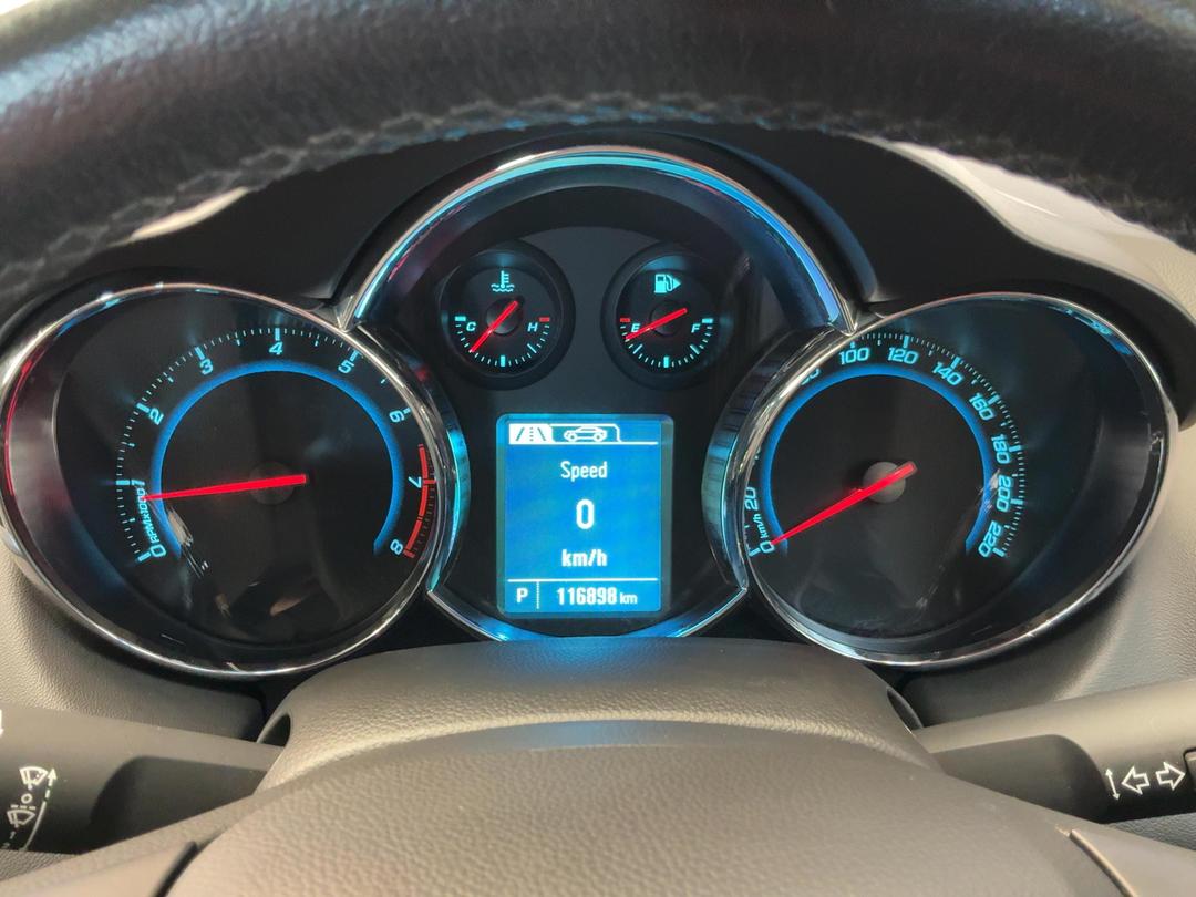 Photo '21' of Holden Cruze
