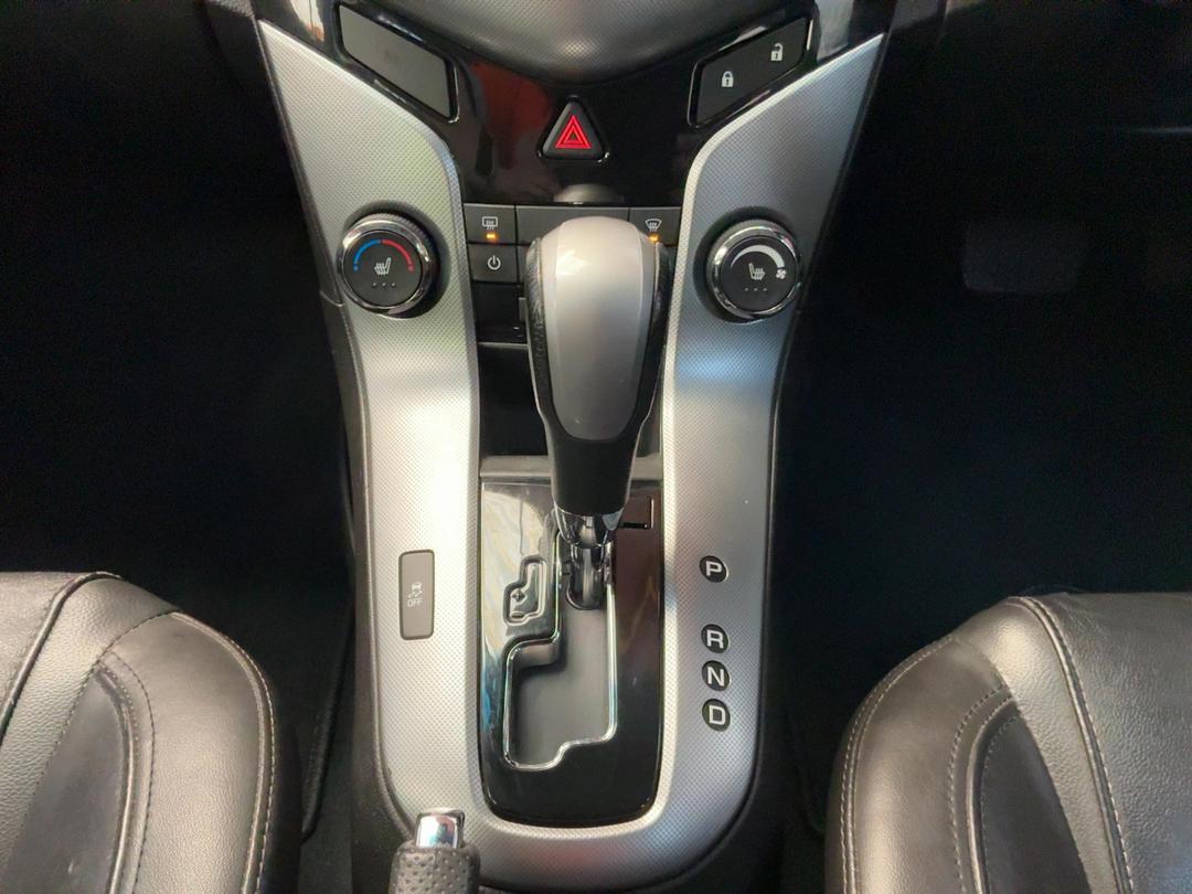 Photo '23' of Holden Cruze