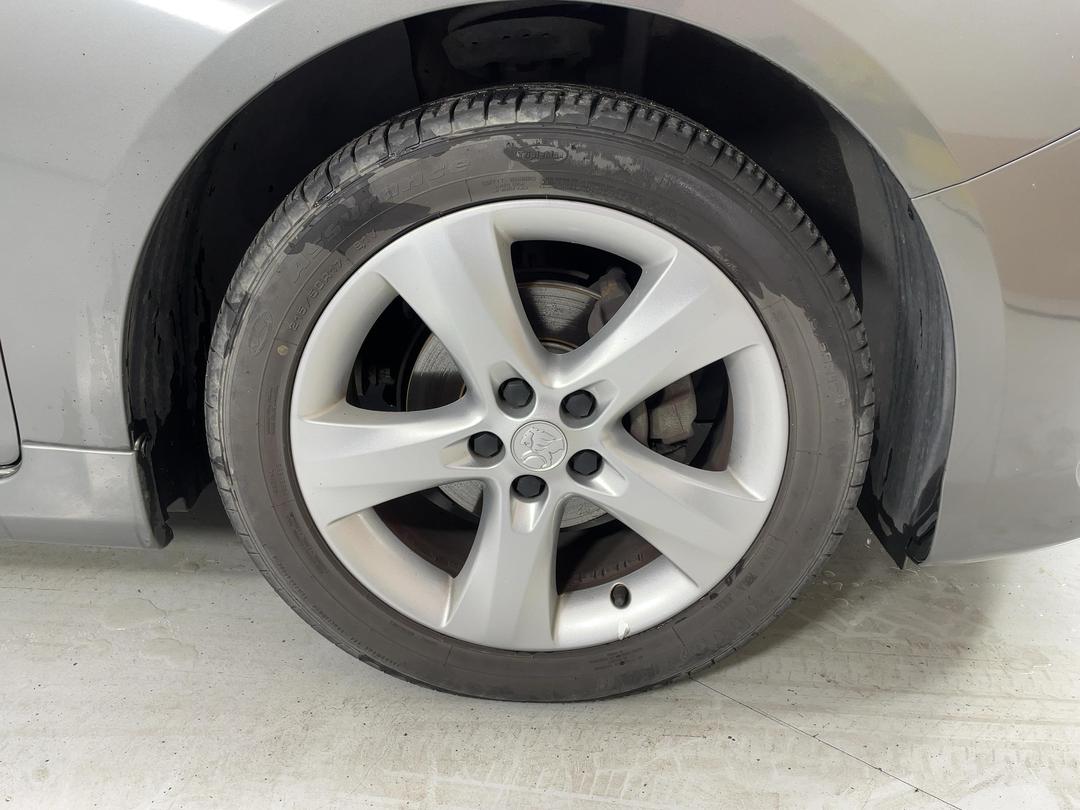 Photo '9' of Holden Cruze