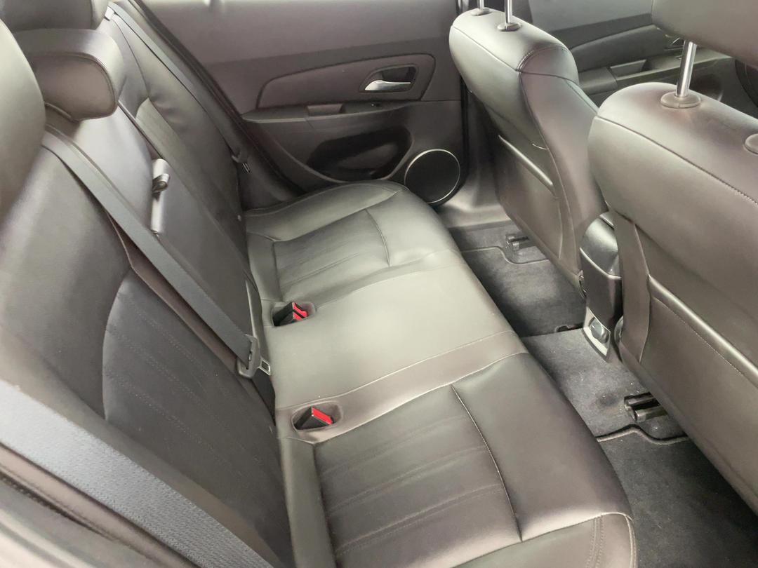 Photo '20' of Holden Cruze