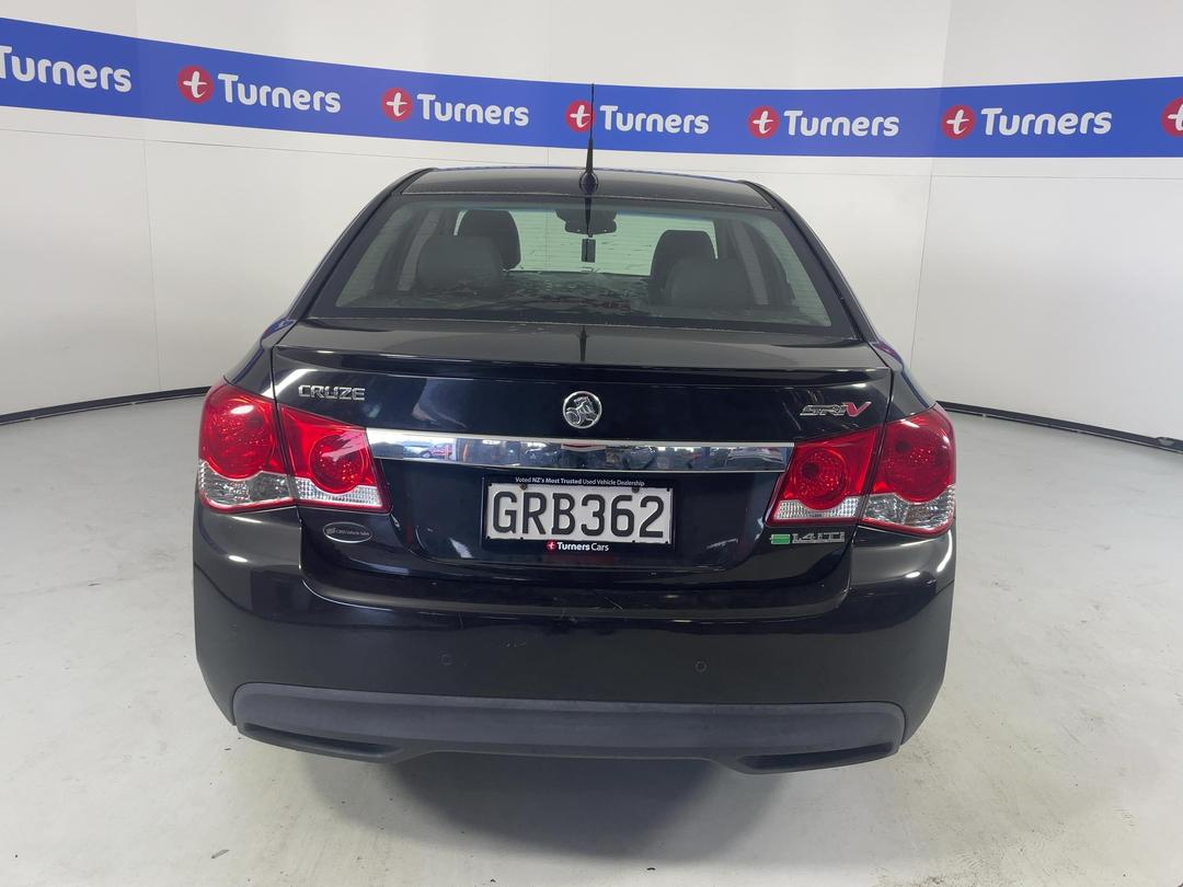 Photo '6' of Holden Cruze