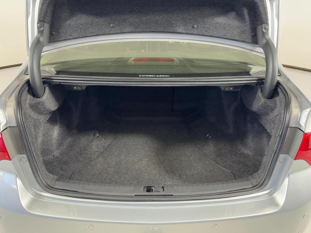 Photo '14' of Honda Accord