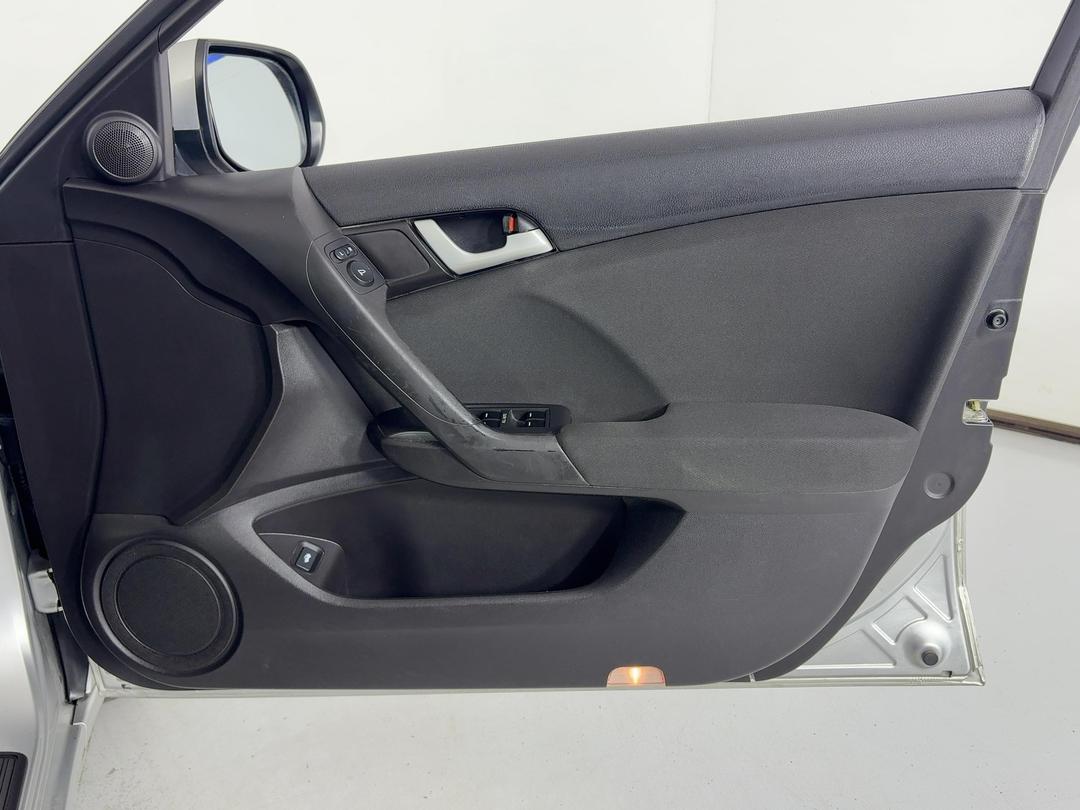 Photo '15' of Honda Accord