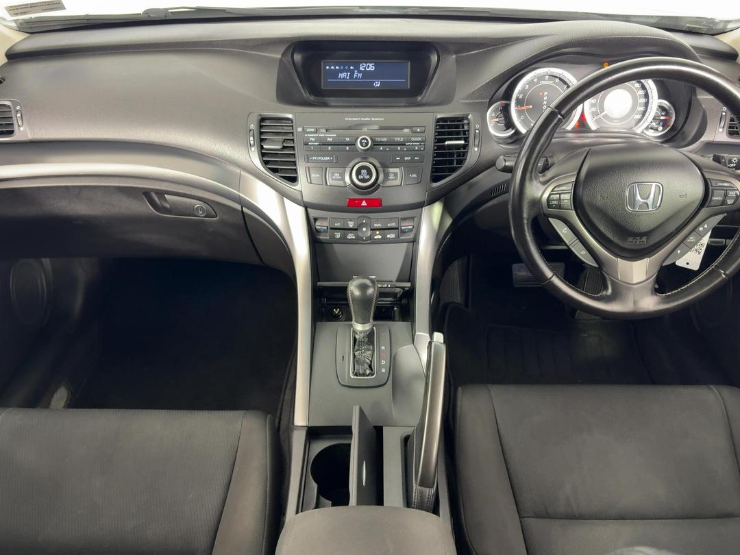 Photo '17' of Honda Accord