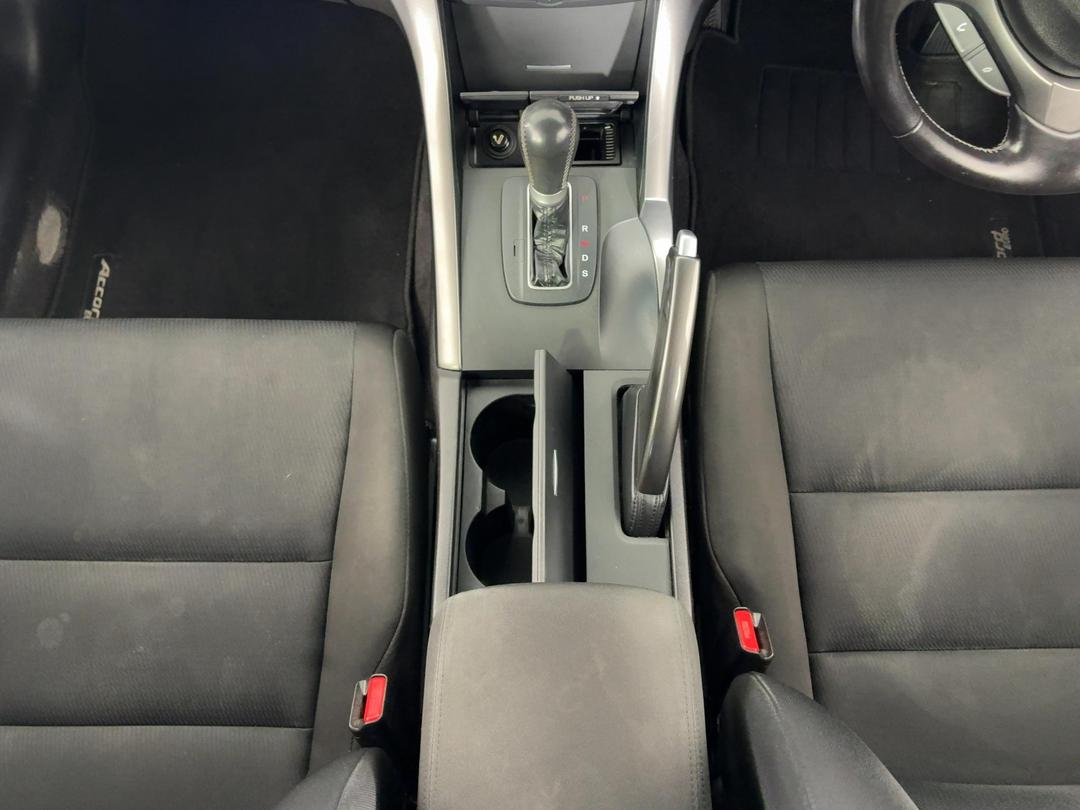 Photo '18' of Honda Accord