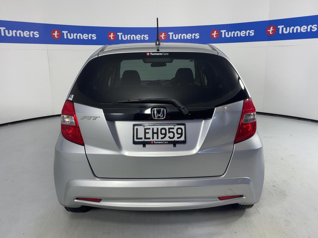 Photo '6' of Honda FIT