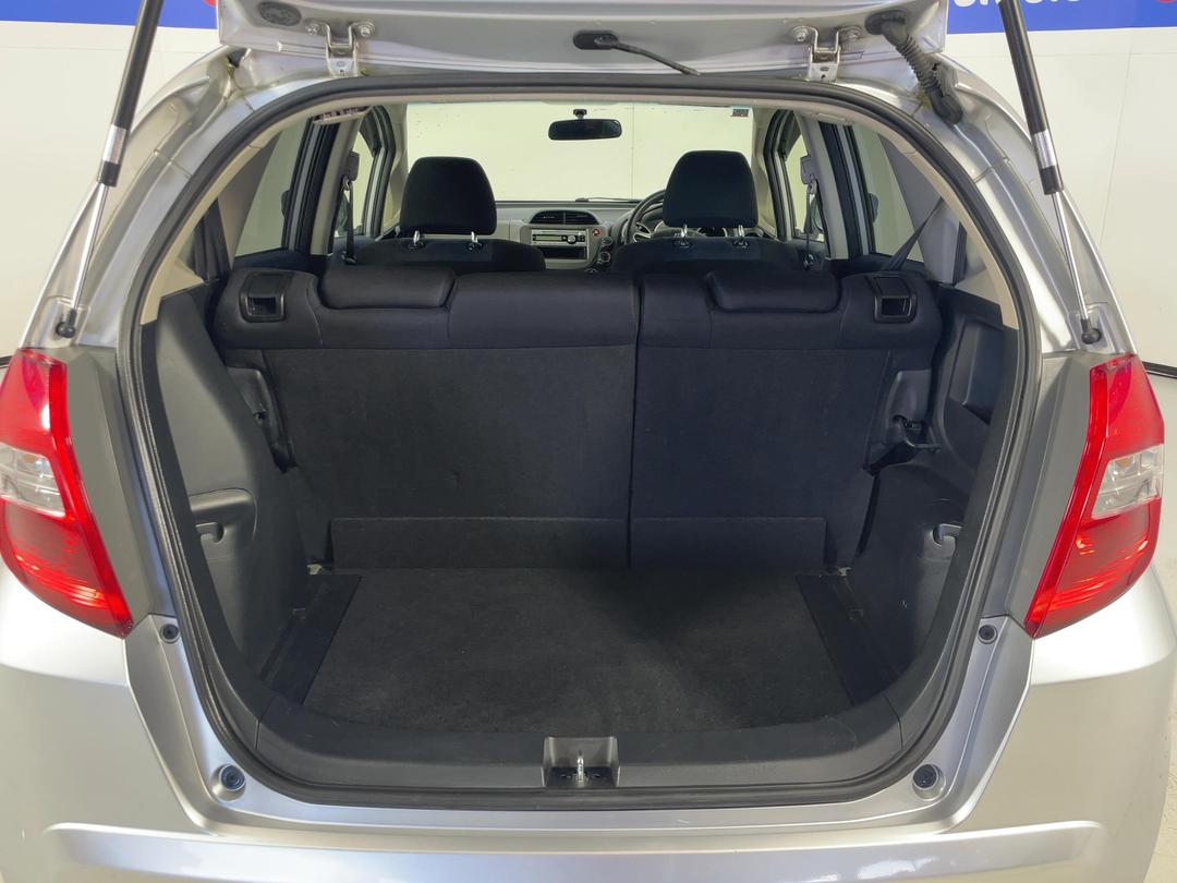Photo '14' of Honda FIT
