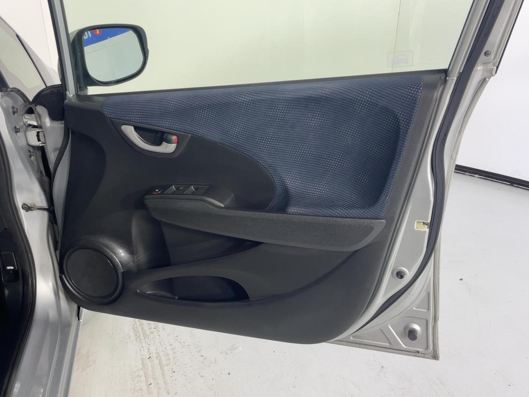 Photo '15' of Honda FIT