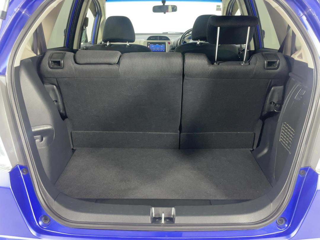 Photo '14' of Honda FIT